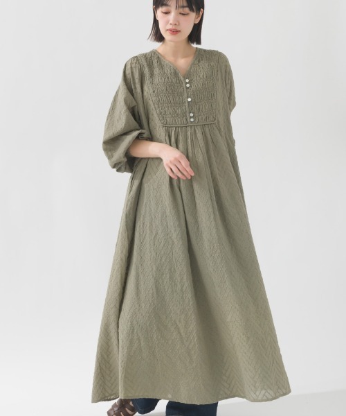 OMNES（オムネス）の「コットンドビーシャーリングワンピース（ワンピース・レディース・モカ/ブラック/アイボリー/カーキ・FREE）」の18枚目の写真