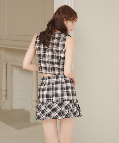 fupel（フぺル）の「front ribbon no sleeve tops / フロントリボンノースリーブトップス(セットアップ対応)（シャツ/ブラウス・レディース・グレー/ブラック・FREE）」の16枚目の写真