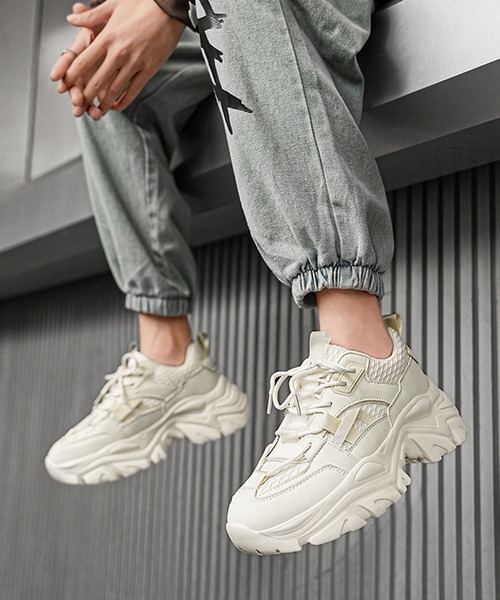 shoes365(シューズスリーシックスファイヴ)の「【SHOES 365】厚底スニーカー(スニーカー・メンズ・ブラック/ホワイト/オフホワイト・25.5cm/26.0cm/27.0cm/26.5cm/25.0cm/24.5cm)」の2枚目の写真