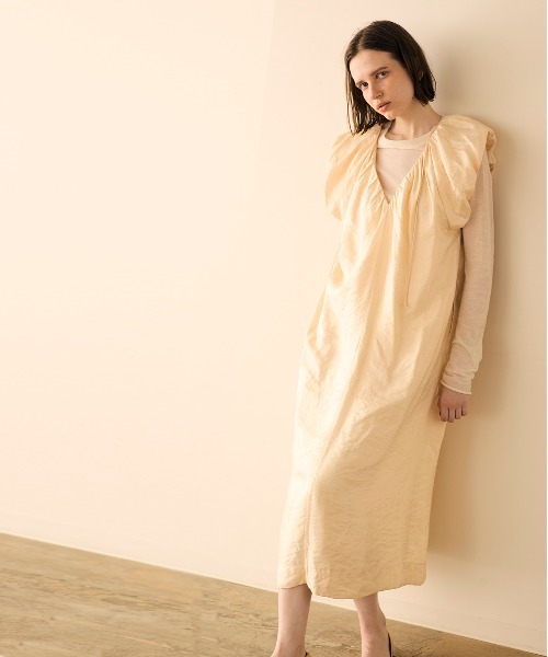 Marilyn Moon（マリリンムーン）の「viscose satin balloon dress（ワンピース・レディース・レッド/ネイビー/ブラック・FREE）」の4枚目の写真