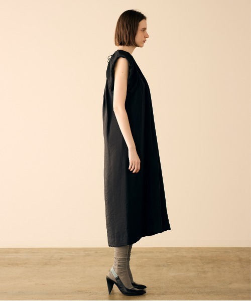 Marilyn Moon（マリリンムーン）の「viscose satin balloon dress（ワンピース・レディース・レッド/ネイビー/ブラック・FREE）」の11枚目の写真