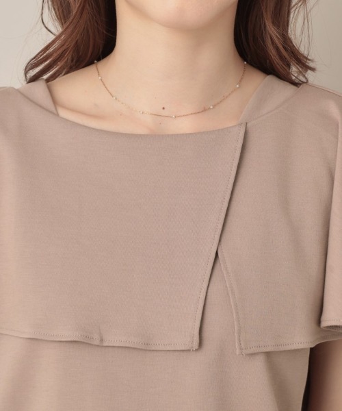 couture brooch（クチュールブローチ）の「【マシンウォッシャブル・UVケア・接触冷感】2WAYケープデザインカットソー（Tシャツ/カットソー・レディース・オフホワイト/サンドベージュ/ブラック・38/42/36）」の4枚目の写真