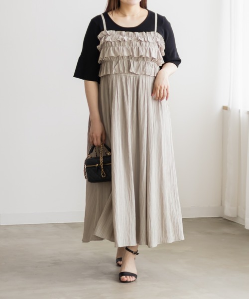 CLETTE(クレット)の「レイヤードフリルキャミワンピース(ワンピース・レディース・ブラック/ベージュ/チャコールグレー・4L/3L/LL)」の1枚目の写真