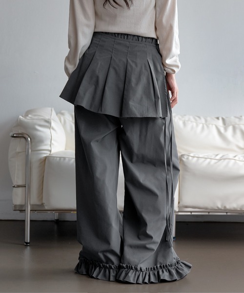 UNE MANSION（ユヌマンション）の「取り外し可能ユニークポケットラップスカート＆ワイドフリルスラックスセットパンツ（その他パンツ・レディース・ブラック/チャコールグレー・FREE）」の10枚目の写真
