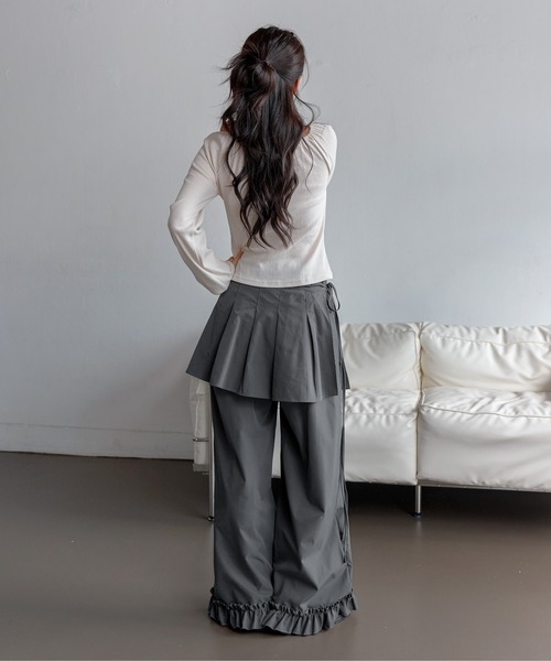 UNE MANSION（ユヌマンション）の「取り外し可能ユニークポケットラップスカート＆ワイドフリルスラックスセットパンツ（その他パンツ・レディース・ブラック/チャコールグレー・FREE）」の19枚目の写真