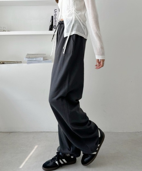 TREOVER(トレオーバー)の「着心地抜群なスエットイージーワイドパンツ(スウェットパンツ・レディース・ブラウン/杢グレー/チャコール/ブラック/オートミール・LARGE/MEDIUM)」の15枚目の写真
