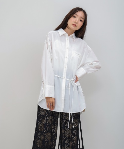 Bab(バブ)の「ロングシャツブラウス(シャツ/ブラウス・レディース・オフホワイト/チャコールグレー/ブラウン・M)」の6枚目の写真