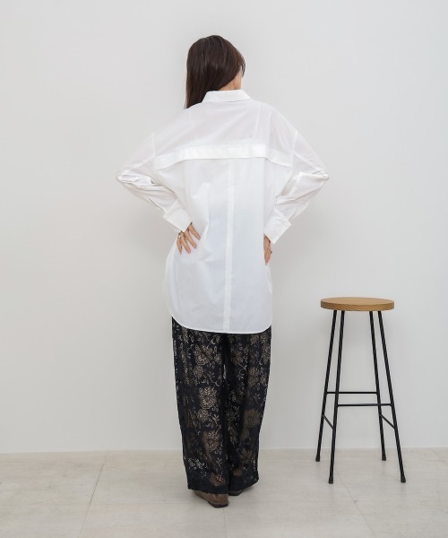 Bab(バブ)の「ロングシャツブラウス(シャツ/ブラウス・レディース・オフホワイト/チャコールグレー/ブラウン・M)」の11枚目の写真