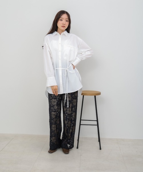 Bab(バブ)の「ロングシャツブラウス(シャツ/ブラウス・レディース・オフホワイト/チャコールグレー/ブラウン・M)」の13枚目の写真