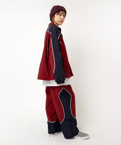 RNA（アールエヌエー）の「R4382 バイカラートラックパンツ（その他パンツ・レディース・ブラック×グレー/バーガンディー/グリーン×オレンジ・MEDIUM）」の20枚目の写真