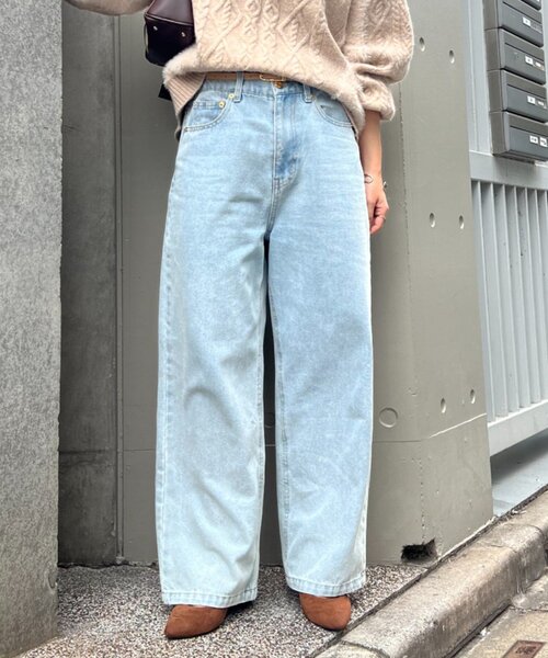 Jena espace merveilleux（ジェナ　エスパスメルヴェイユ）の「【5サイズ展開】【WEB限定】ストレートデニムパンツ（デニムパンツ・レディース・ネイビー/サックスブルー/ブラック・4/0/3/2/1）」の4枚目の写真