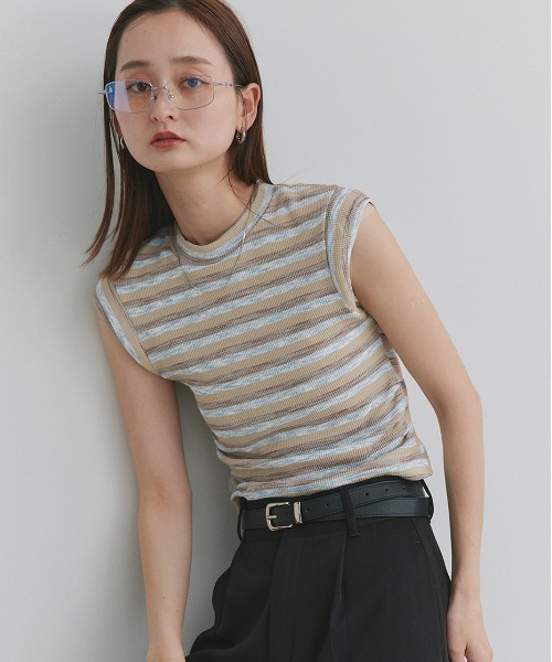 ad thie(アドティエ)の「サイドギャザー ボーダーノースリーブトップス(Tシャツ/カットソー・レディース・ベージュ/チャコール・FREE)」の1枚目の写真