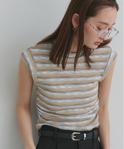 ad thie(アドティエ)の「サイドギャザー ボーダーノースリーブトップス(Tシャツ/カットソー・レディース・ベージュ/チャコール・FREE)」の16枚目の写真
