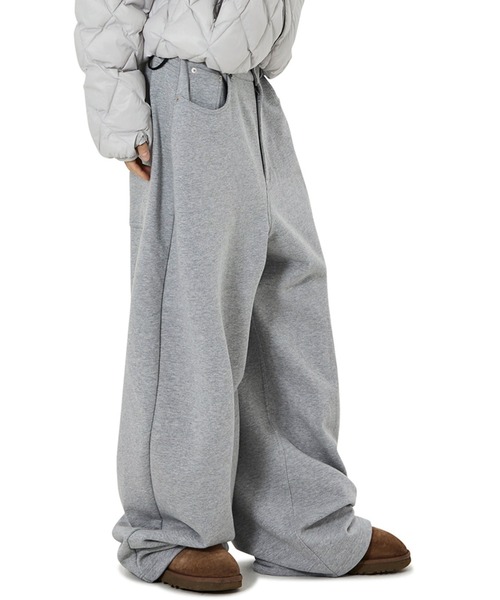 OY（オーワイ）の「『OY/オーワイ』WIDE VOLUME SWEATPANTS/ワイドボリュームスウェットパンツ（スウェットパンツ・レディース・ブラック/グレー・M/L）」の2枚目の写真