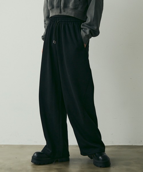 Shoowtime(ショウタイム)の「Wide Silhouette Sweatpants / ワイドシルエットスウェットパンツ(スウェットパンツ・メンズ・ブラック/グレー・MEDIUM/LARGE/X-LARGE)」の1枚目の写真