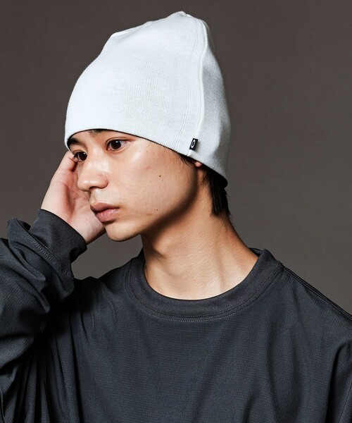 OAKLEY オークリー ビーニー ニット帽　着画あり OAKLEY オークリー ビーニー ニット帽 着画あり 人気商品
