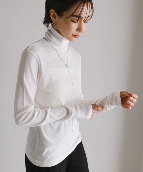 evernavy(エバーネイビー)の「ソフトフライス 長袖 Tシャツ《タートルネック 》(Tシャツ/カットソー・レディース・ブラック/杢グレー/チョコ/オフホワイト・S/M)」の18枚目の写真