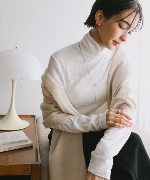 evernavy(エバーネイビー)の「ソフトフライス 長袖 Tシャツ《タートルネック 》(Tシャツ/カットソー・レディース・ブラック/杢グレー/チョコ/オフホワイト・S/M)」の14枚目の写真