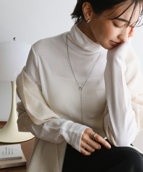 evernavy(エバーネイビー)の「ソフトフライス 長袖 Tシャツ《タートルネック 》(Tシャツ/カットソー・レディース・ブラック/杢グレー/チョコ/オフホワイト・S/M)」の5枚目の写真
