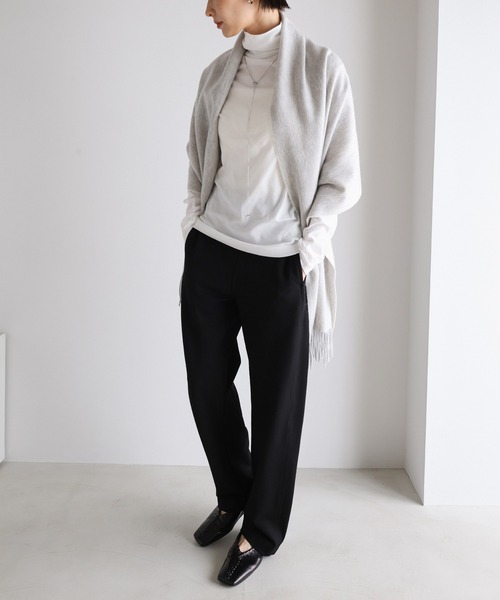 evernavy(エバーネイビー)の「ソフトフライス 長袖 Tシャツ《タートルネック 》(Tシャツ/カットソー・レディース・ブラック/杢グレー/チョコ/オフホワイト・S/M)」の11枚目の写真