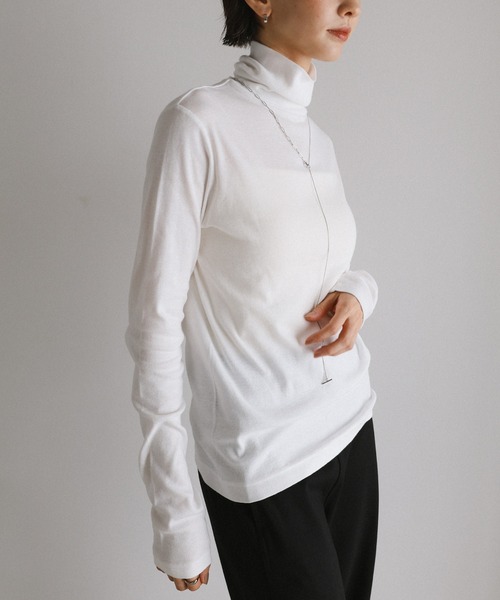 evernavy(エバーネイビー)の「ソフトフライス 長袖 Tシャツ《タートルネック 》(Tシャツ/カットソー・レディース・ブラック/杢グレー/チョコ/オフホワイト・S/M)」の17枚目の写真