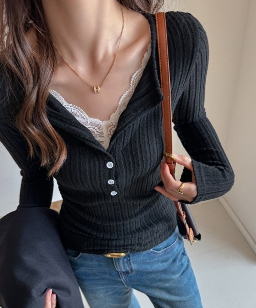 yuue' ( wear )(ユーイ)の「レース付きヘンリーネックリブトップス(Tシャツ/カットソー・レディース・ホワイト/チャコールグレー/オートミール/ブラック・FREE)」の9枚目の写真