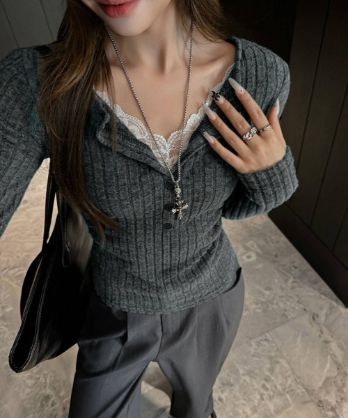 yuue' ( wear )(ユーイ)の「レース付きヘンリーネックリブトップス(Tシャツ/カットソー・レディース・ホワイト/チャコールグレー/オートミール/ブラック・FREE)」の17枚目の写真