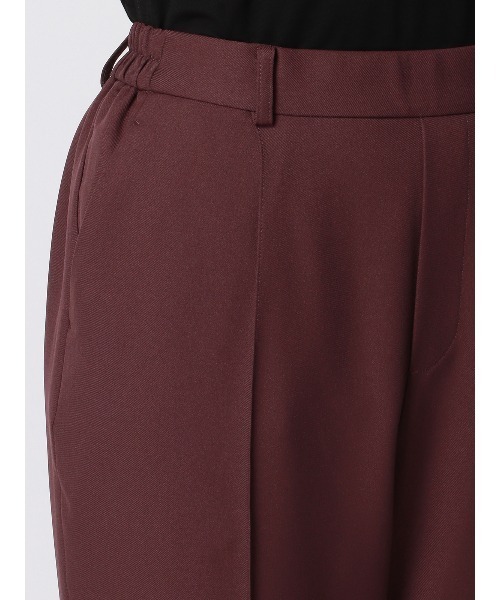 SUIT SQUARE（スーツスクエア）の「CHANTOWA ピンタックテーパードパンツ ウォッシャブル ストレッチツイル 無地（スラックス・レディース・ベージュ系/ブラック系/カーキ系/パープル系・42(13号)/36(7号)/38(9号)/40(11号)）」の8枚目の写真