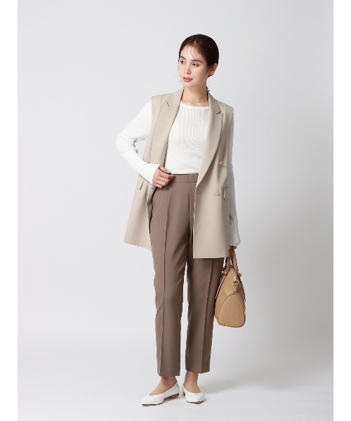 SUIT SQUARE（スーツスクエア）の「CHANTOWA ピンタックテーパードパンツ ウォッシャブル ストレッチツイル 無地（スラックス・レディース・ベージュ系/ブラック系/カーキ系/パープル系・42(13号)/36(7号)/38(9号)/40(11号)）」の21枚目の写真