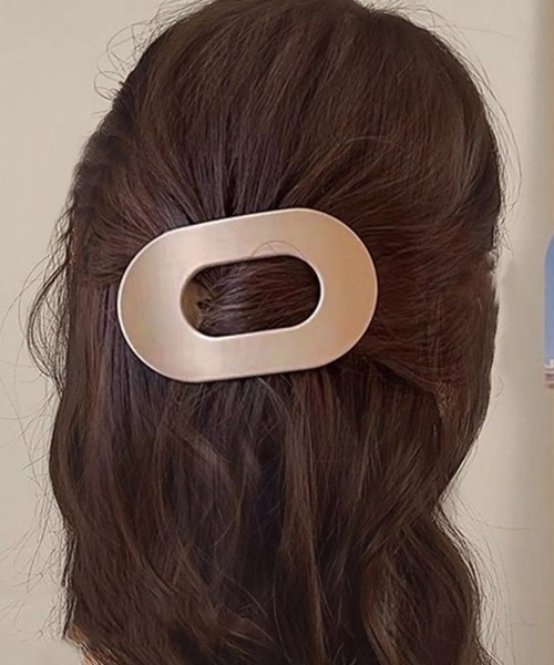ONEP STAR(ワンピスター)の「マットカラーワイドヘアクリップ(バレッタ/ヘアクリップ・レディース・ベージュ/テラコッタ/ライトブラウン/オフホワイト/ブラック・FREE)」の5枚目の写真