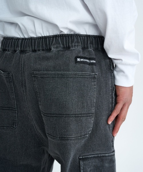 DC SHOES(ディーシーシューズ)の「25 WIDE CARGO PANT /DCストレッチウエストゴムワイド裾ドローコード付きシルエットカーゴパンツ(カーゴパンツ・メンズ・ブラック系その他/カーキ/ブラック/ライトブルー/インディゴブルー・X-LARGE/MEDIUM/LARGE)」の15枚目の写真