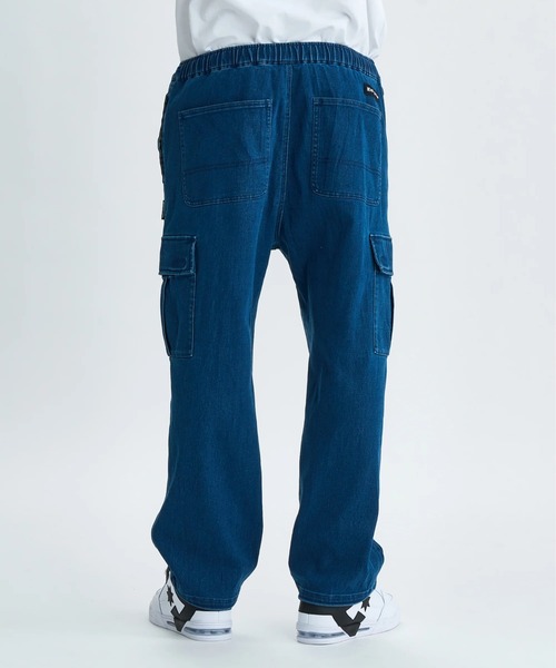 DC SHOES(ディーシーシューズ)の「25 WIDE CARGO PANT /DCストレッチウエストゴムワイド裾ドローコード付きシルエットカーゴパンツ(カーゴパンツ・メンズ・ブラック系その他/カーキ/ブラック/ライトブルー/インディゴブルー・X-LARGE/MEDIUM/LARGE)」の19枚目の写真