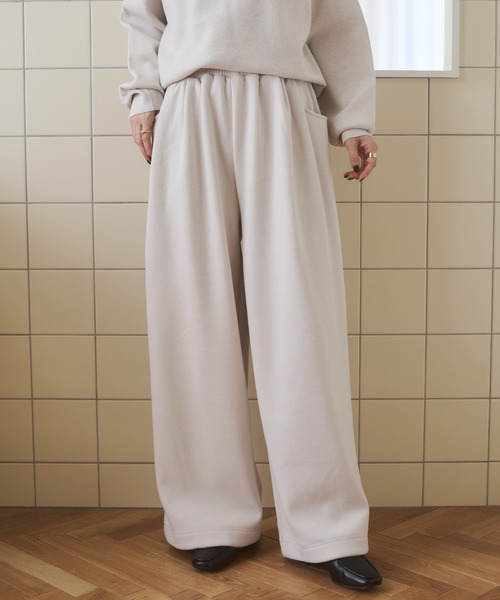 hunch（ハンチ）の「ベロアボンディング スウェットワイドパンツ（スウェットパンツ・レディース・ブラック/アイボリー/チャコール・FREE）」の2枚目の写真