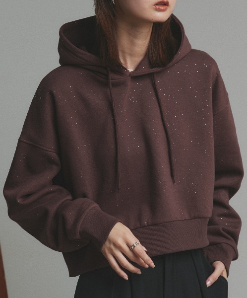 ad thie（アドティエ）の「裏起毛 ショート丈 ラメ フーディーパーカー（パーカー・レディース・ネイビー/ブラック/ブラウン・FREE）」の2枚目の写真