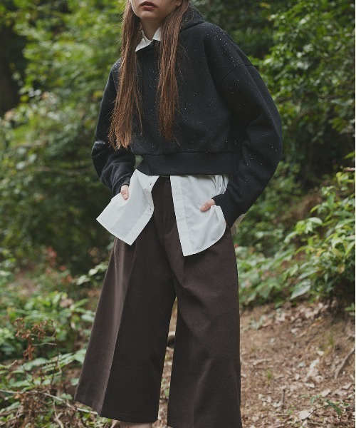 ad thie（アドティエ）の「裏起毛 ショート丈 ラメ フーディーパーカー（パーカー・レディース・ネイビー/ブラック/ブラウン・FREE）」の9枚目の写真