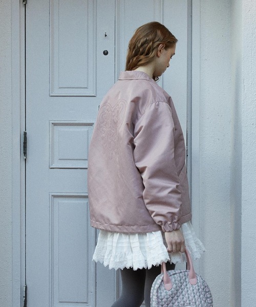 MILKFED.（ミルクフェド）の「MELTY HEART COACH JACKET（ブルゾン・レディース・ネイビー/ライトピンク/ブラック・S/M）」の9枚目の写真