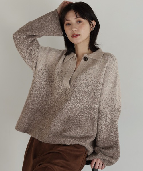 shetila(シェティラ)の「ラメグラデ ポロ襟スキッパーニット(ニット/セーター・レディース・チャコール/ベージュ/ライトグレー・M)」の3枚目の写真