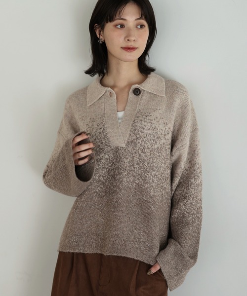 shetila(シェティラ)の「ラメグラデ ポロ襟スキッパーニット(ニット/セーター・レディース・チャコール/ベージュ/ライトグレー・M)」の6枚目の写真