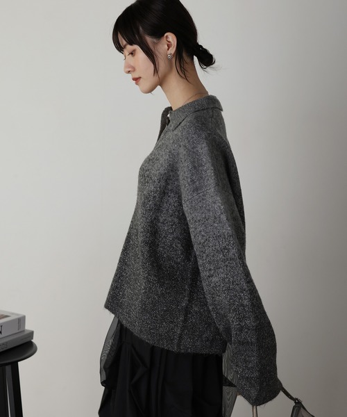 shetila(シェティラ)の「ラメグラデ ポロ襟スキッパーニット(ニット/セーター・レディース・チャコール/ベージュ/ライトグレー・M)」の22枚目の写真