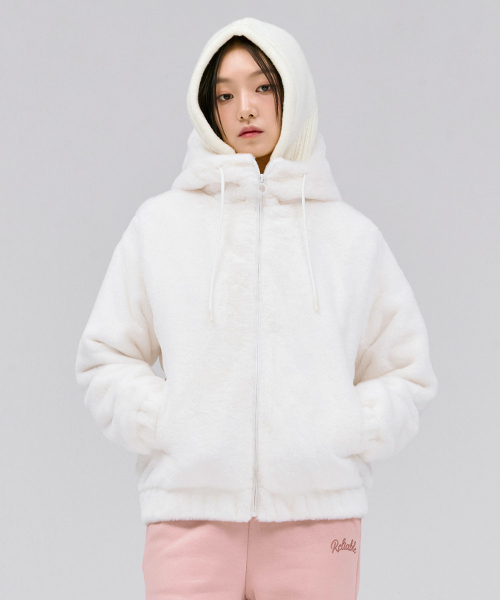 CHASECULT(チェイスカルト)の「女性ファー フードジップアップ-ホワイト(パーカー・レディース・ホワイト・90/85)」の3枚目の写真