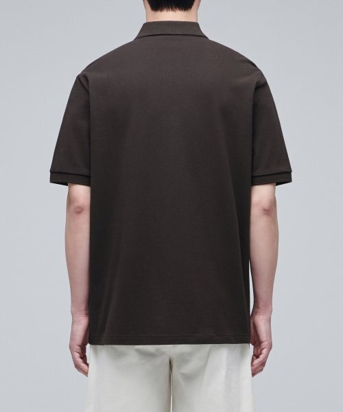 MUSINSA STANDARD（ムシンサスタンダード）の「ベーシックピケポロシャツ【ダークブラウン】（ポロシャツ・メンズ・その他・SMALL/X-LARGE/MEDIUM/LARGE/XX-LARGE/XXX-LARGE）」の3枚目の写真