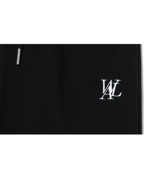 WOOALONG（ウアロン）の「Signature relax wide pants - BLACK（スウェットパンツ・レディース・ブラック・LARGE/MEDIUM/SMALL）」の7枚目の写真