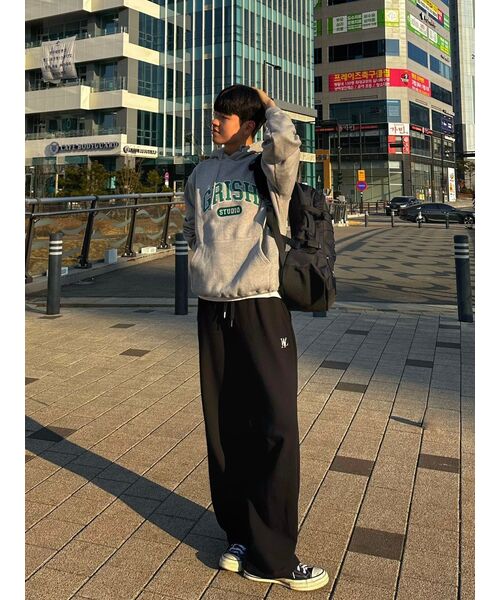 WOOALONG（ウアロン）の「Signature relax wide pants - BLACK（スウェットパンツ・レディース・ブラック・LARGE/MEDIUM/SMALL）」の16枚目の写真