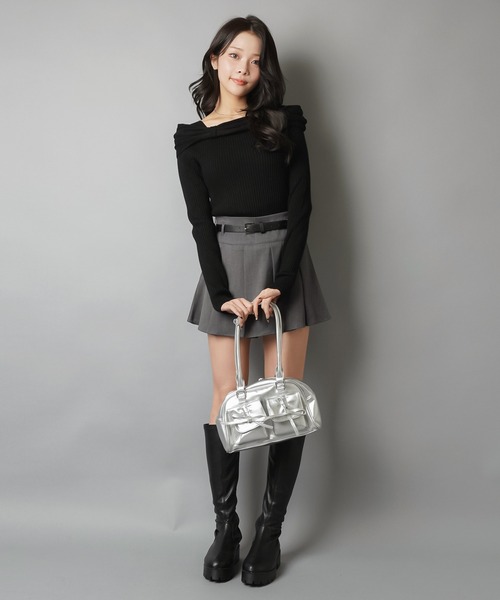 SPINNS（スピンズ）の「ワンホン系デコルテ美人☆上品オフショルリボンニット（ニット/セーター・レディース・ブラック/グレー/ホワイト・ONESIZE）」の15枚目の写真