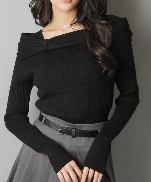 SPINNS（スピンズ）の「ワンホン系デコルテ美人☆上品オフショルリボンニット（ニット/セーター・レディース・ブラック/グレー/ホワイト・ONESIZE）」の4枚目の写真