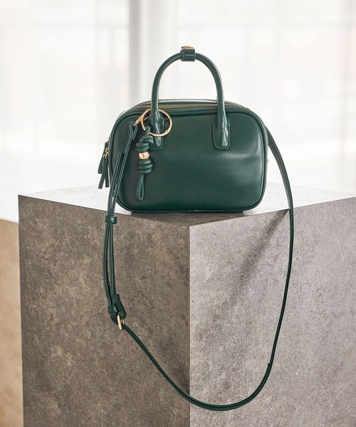 studio CLIP（スタディオクリップ）の「チャーム付き2ROOMボストンバッグ（トートバッグ・レディース・ブラック/ブラウン/グリーン/アイボリー・FREE）」の4枚目の写真