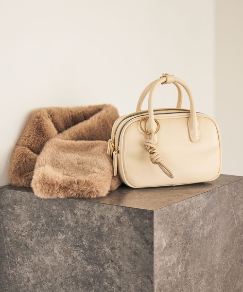 studio CLIP（スタディオクリップ）の「チャーム付き2ROOMボストンバッグ（トートバッグ・レディース・ブラック/ブラウン/グリーン/アイボリー・FREE）」の9枚目の写真