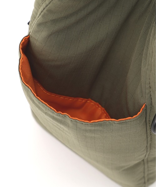 AVIREX（アヴィレックス）の「《直営店限定》RIPSTOP MINI SHOULDER BAG/リップストップ ミニショルダーバッグ（ショルダーバッグ・レディース・カモフラージュ/ブラック/セージグリーン・F）」の18枚目の写真