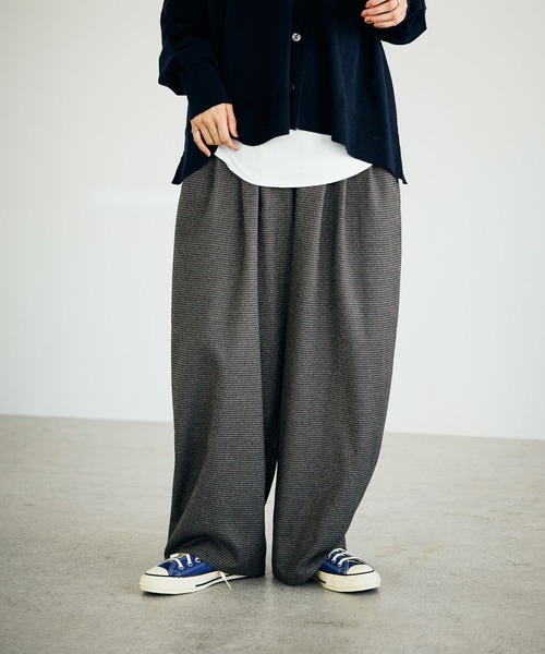 studio CLIP（スタディオクリップ）の「ツイードライクバレルパンツ[プチ・プラスサイズあり]（その他パンツ・レディース・ブラウン/その他1/その他2/ブラック・PF/ﾌﾘｰ(L)/LARGE/MEDIUM）」の17枚目の写真