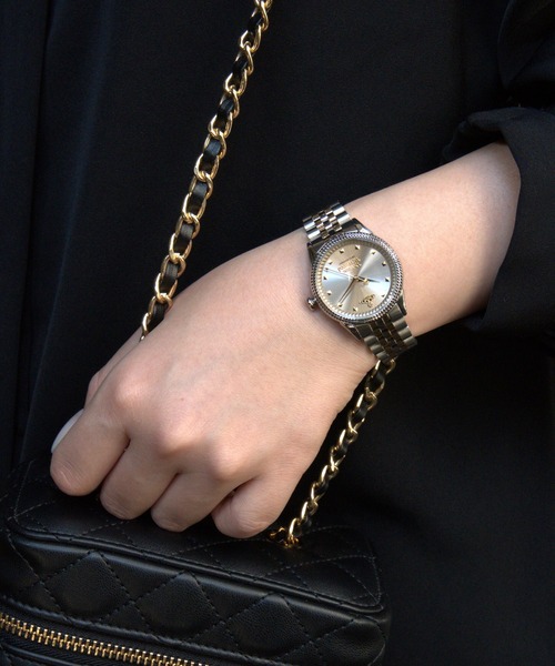 Vivienne Westwood（ヴィヴィアンウエストウッド）の「「Vivienne Westwood/ヴィヴィアン・ウエストウッド」リトル シーモア - レディース ウォームグレーサンレイ サンレイ ダイヤル & シルバー ゴールド ブレスレット（アナログ腕時計・レディース・シルバー×ゴールド・32mm）」の3枚目の写真